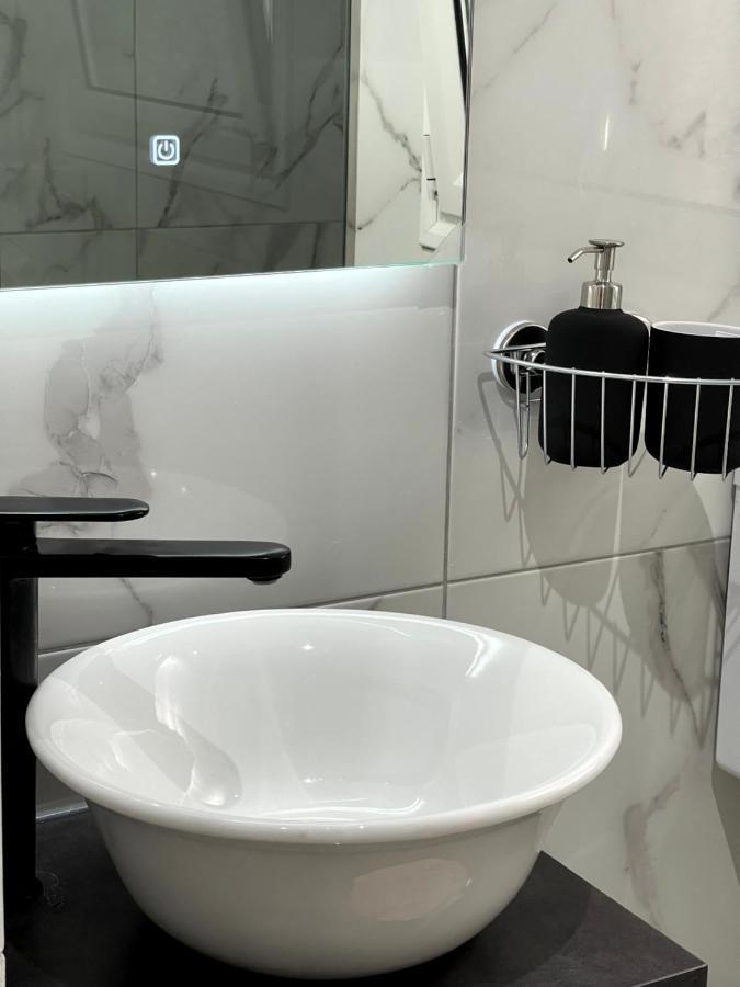 Η Ελπίδα Και Η Γιάννα Ξεκίνησαν Ένα Χώρο Cute Apartment Volos Bagian luar foto