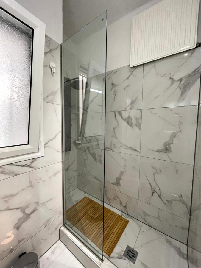 Η Ελπίδα Και Η Γιάννα Ξεκίνησαν Ένα Χώρο Cute Apartment Volos Bagian luar foto