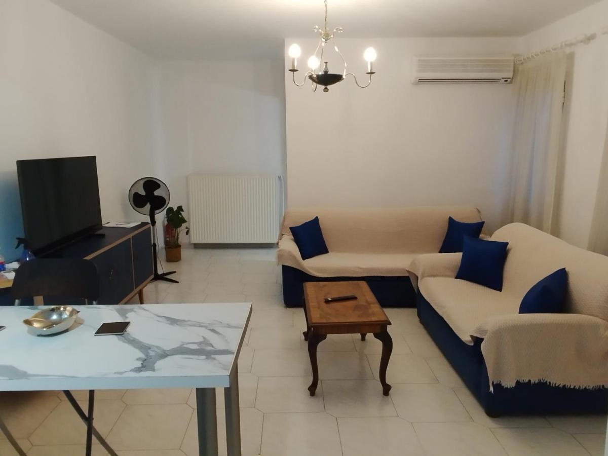 Η Ελπίδα Και Η Γιάννα Ξεκίνησαν Ένα Χώρο Cute Apartment Volos Bagian luar foto