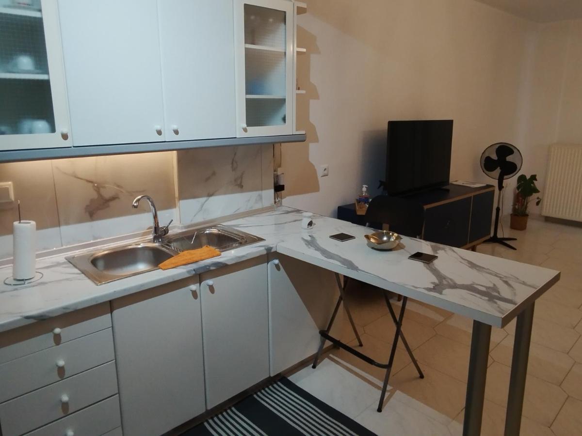 Η Ελπίδα Και Η Γιάννα Ξεκίνησαν Ένα Χώρο Cute Apartment Volos Bagian luar foto